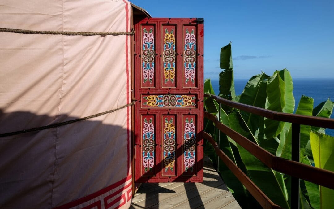 Nomadic Luxury: The Perfect Blend of Adventure and Opulence