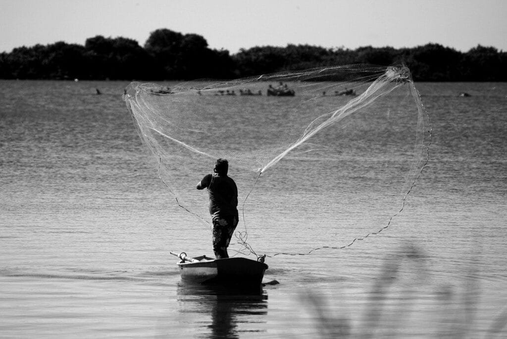 Fishing Adventures: Discover the Best Spots for Anglers Fishing Adventures: Discover the Best Spots for Anglers