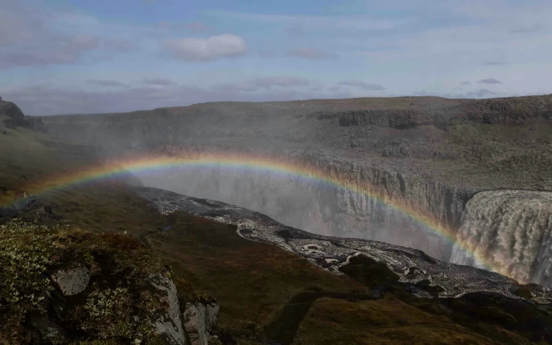 Exploring Unusual Natural Formations Around the World: A Guide