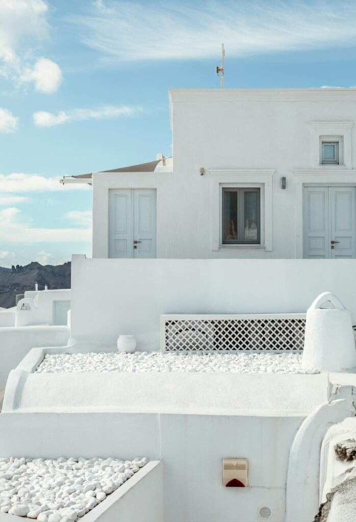 Floating Hotels That Redefine Waterfront Luxury Floating Hotels That Redefine Waterfront Luxury