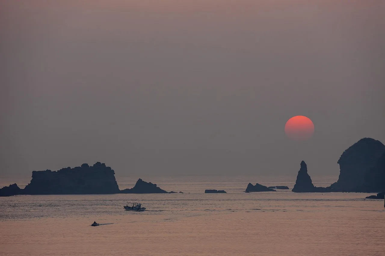 Exploring Jeju Island Through the Seasons: A Guide Exploring Jeju Island Through the Seasons: A Guide